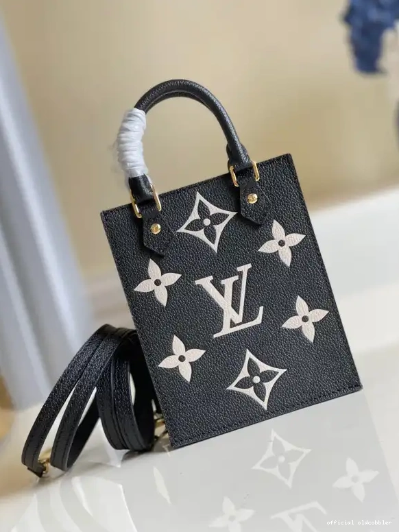 Official oldcobbler VUITTON LOUIS PETIT PLAT SAC 0621